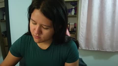 Olivia online show from April 17, 2026, 12:08 pm