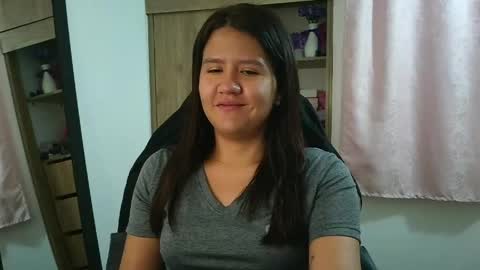 Olivia online show from April 20, 2026, 12:08 pm