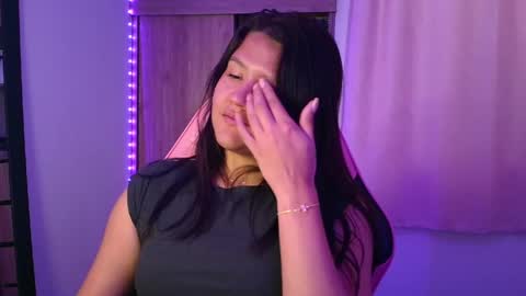 Olivia online show from April 25, 2026, 1:41 pm