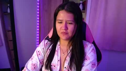 Olivia online show from July 26, 2026, 1:18 pm