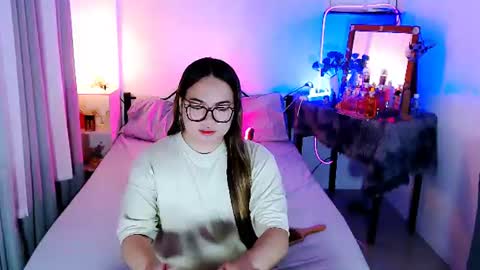 olivia_xxo online show from June 30, 2026, 6:14 am