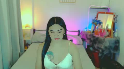 olivia_xxo online show from July 25, 2026, 3:53 pm