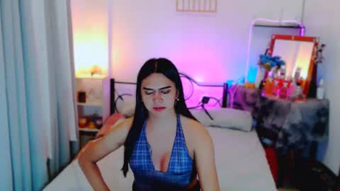 olivia_xxo online show from July 28, 2026, 1:10 pm
