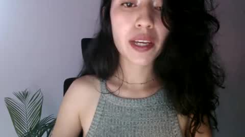 oliviaaa__ online show from March 9, 2026, 4:33 pm