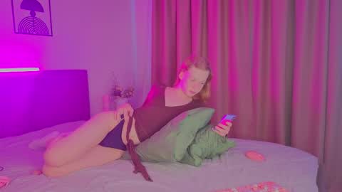 Snapshot of oliviaapink chatting on June 2, 2026, 1:46 pm oliviaapink online show from June 2, 2026, 1:46 pm