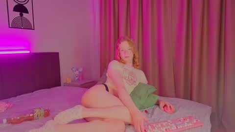 Snapshot of oliviaapink chatting on June 14, 2026, 10:01 pm oliviaapink online show from June 14, 2026, 10:01 pm