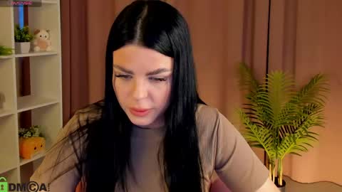 Oliviabagheera online show from April 17, 2026, 4:26 am