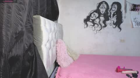 oliviabluee10 online show from January 8, 2026, 4:04 am