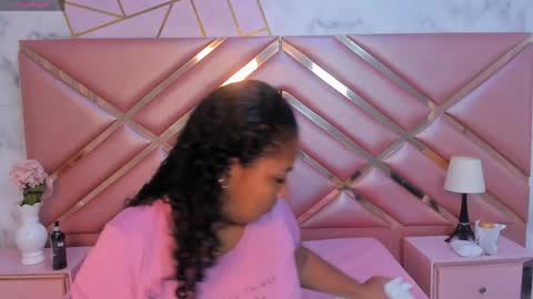 Snapshot of oliviaburningmilf chatting on June 8, 2026, 11:32 am Olivia Burning online show from June 8, 2026, 11:32 am