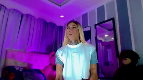 Snapshot of oliviahot01 chatting on June 9, 2026, 1:06 am oliviahot01 online show from June 9, 2026, 1:06 am