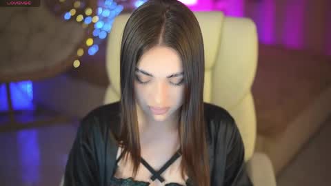 Olivia online show from April 3, 2026, 7:01 pm