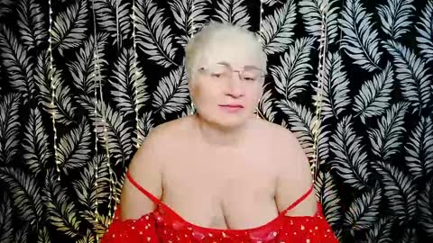 Snapshot of oliviaoskar_ chatting on April 27, 2026, 10:35 am Kelly online show from April 27, 2026, 10:35 am