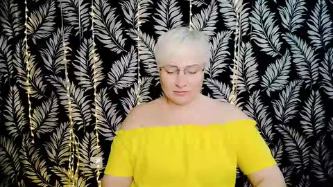Snapshot of oliviaoskar_ chatting on May 2, 2026, 10:31 am Kelly online show from May 2, 2026, 10:31 am