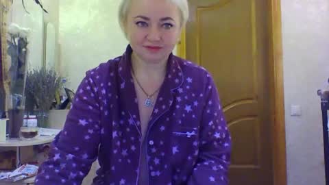 oliviaparadise online show from January 1, 2025, 9:39 am