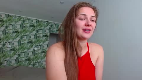 Olivia online show from September 12, 2025, 4:45 am