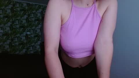 Olivia online show from November 17, 2025, 5:24 am