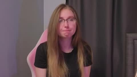 Kylie online show from September 10, 2025, 7:03 pm