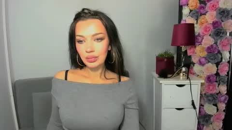 OliviaWomen online show from November 29, 2025, 10:18 am