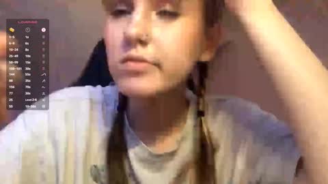  Mila  online show from September 18, 2025, 1:46 pm