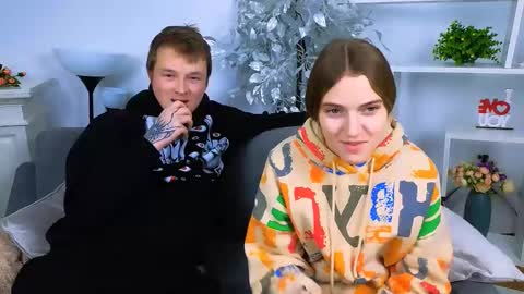 Olli and Stiw online show from December 21, 2025, 7:59 am