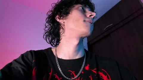     online show from December 20, 2024, 5:25 am