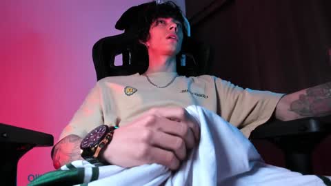     online show from February 7, 2025, 6:14 am