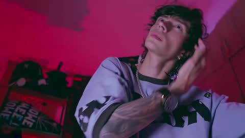     online show from November 7, 2025, 4:01 am