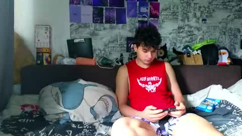 Snapshot of ololkd chatting on May 17, 2026, 7:28 am Tony online show from May 17, 2026, 7:28 am