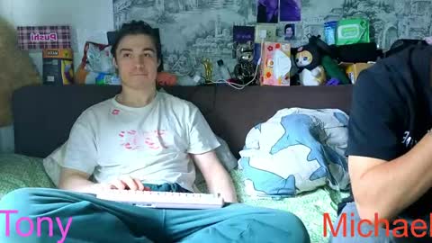 Snapshot of ololkd chatting on May 26, 2026, 8:43 am Tony online show from May 26, 2026, 8:43 am