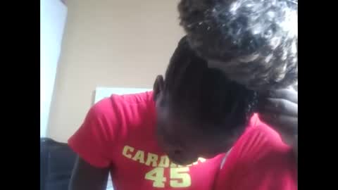 olwami4 online show from April 5, 2026, 8:22 am