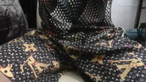 OlySantos online show from April 20, 2026, 10:07 am