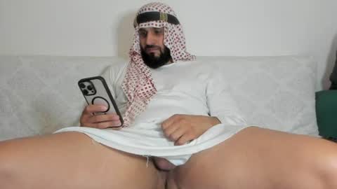 Snapshot of omar_xoxo chatting on July 8, 2026, 7:07 pm Omar online show from July 8, 2026, 7:07 pm