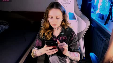 on_yxxx online show from December 13, 2024, 3:54 pm