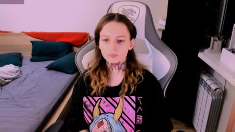 on_yxxx online show from December 17, 2024, 6:53 pm