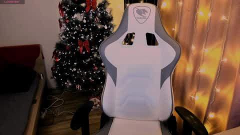 on_yxxx online show from January 27, 2025, 6:52 pm