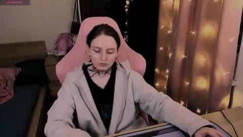 on_yxxx online show from March 27, 2026, 8:08 pm