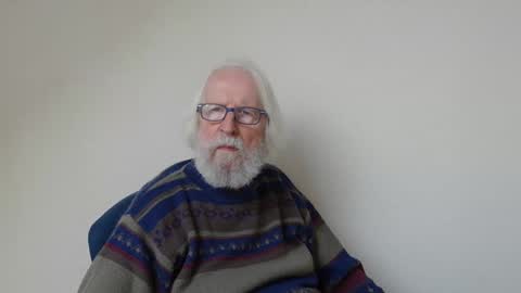 Snapshot of onanister chatting on January 9, 2025, 1:13 pm Somewhere over the rainbow online show from January 9, 2025, 1:13 pm