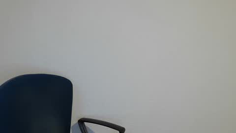 Snapshot of onanister chatting on January 18, 2025, 7:28 am Somewhere over the rainbow online show from January 18, 2025, 7:28 am