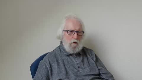 Snapshot of onanister chatting on January 23, 2025, 1:24 pm Somewhere over the rainbow online show from January 23, 2025, 1:24 pm