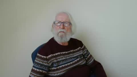 Snapshot of onanister chatting on January 29, 2025, 1:38 pm Somewhere over the rainbow online show from January 29, 2025, 1:38 pm