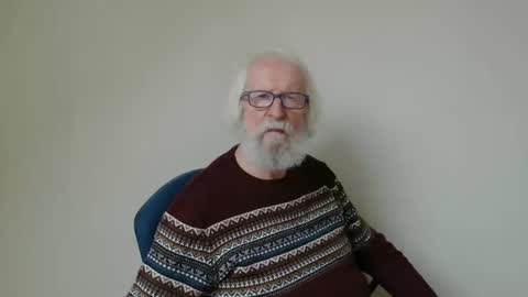 Snapshot of onanister chatting on February 3, 2025, 1:19 pm Somewhere over the rainbow online show from February 3, 2025, 1:19 pm