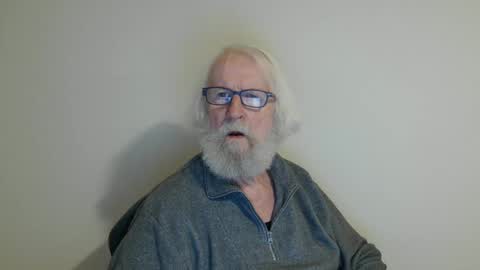 Snapshot of onanister chatting on February 7, 2025, 8:53 pm Somewhere over the rainbow online show from February 7, 2025, 8:53 pm