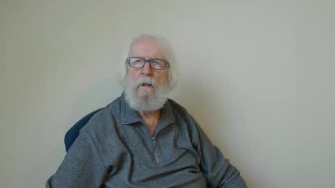 Snapshot of onanister chatting on February 8, 2025, 7:48 am Somewhere over the rainbow online show from February 8, 2025, 7:48 am