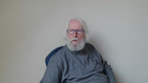 Snapshot of onanister chatting on February 14, 2025, 3:05 pm Somewhere over the rainbow online show from February 14, 2025, 3:05 pm