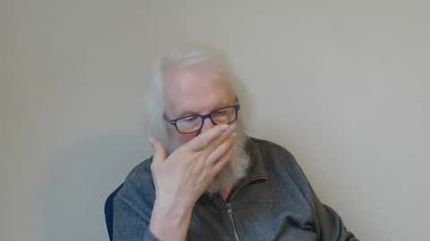 Snapshot of onanister chatting on February 20, 2025, 7:55 am Somewhere over the rainbow online show from February 20, 2025, 7:55 am