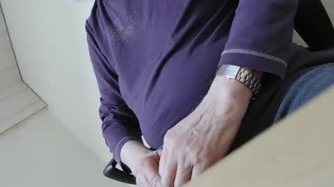 Snapshot of onanister chatting on March 4, 2025, 3:04 pm Somewhere over the rainbow online show from March 4, 2025, 3:04 pm