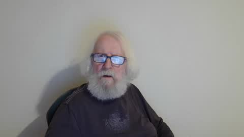 Snapshot of onanister chatting on March 5, 2025, 8:53 pm Somewhere over the rainbow online show from March 5, 2025, 8:53 pm