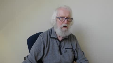 Snapshot of onanister chatting on March 8, 2025, 7:38 am Somewhere over the rainbow online show from March 8, 2025, 7:38 am