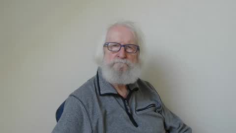 Snapshot of onanister chatting on March 9, 2025, 8:29 am Somewhere over the rainbow online show from March 9, 2025, 8:29 am