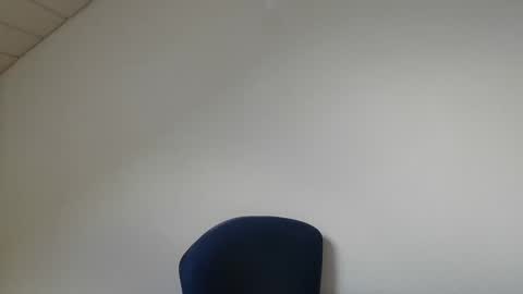 Snapshot of onanister chatting on September 10, 2025, 1:55 pm Somewhere over the rainbow online show from September 10, 2025, 1:55 pm